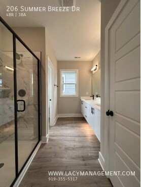 Building Photo - 206 Summer Breeze Dr