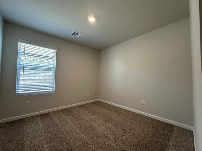 Building Photo - 14209 Little Falls Ln