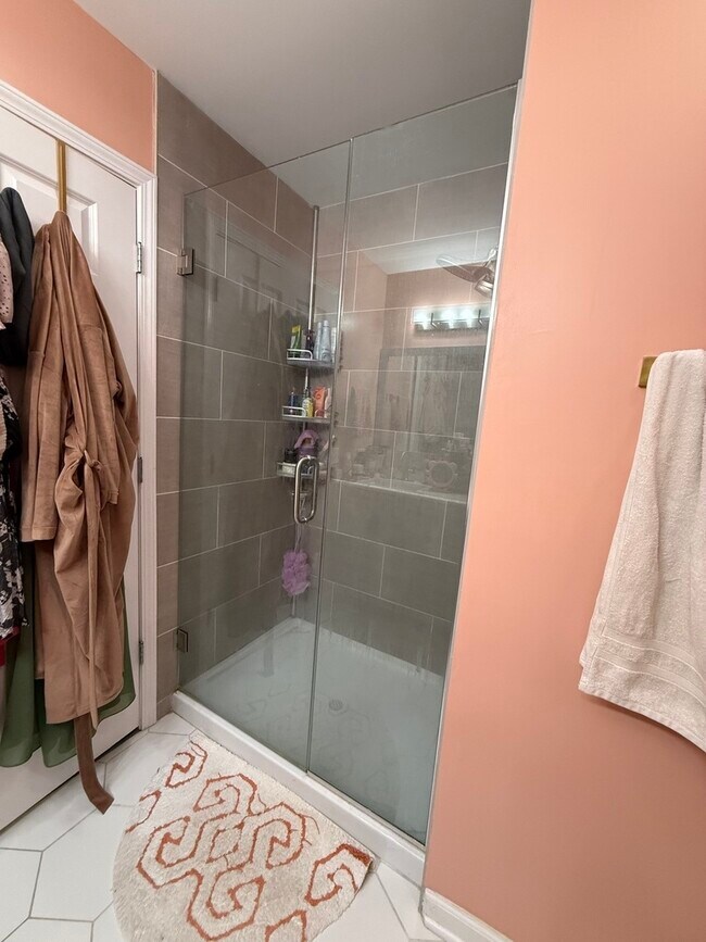 Building Photo - 3450 S Halsted St