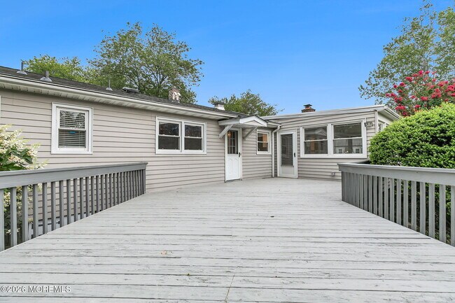 Building Photo - 453 Milton Ave