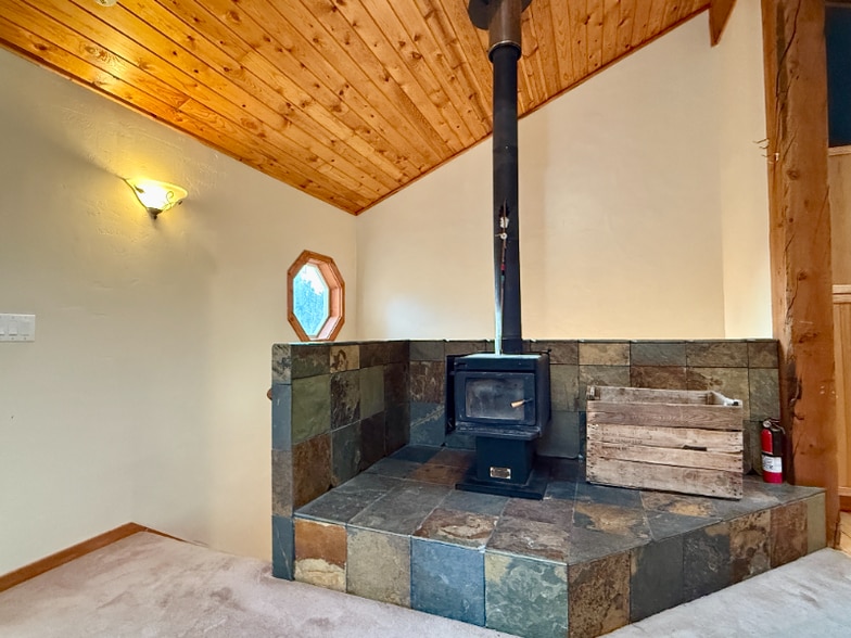 Building Photo - 1611 N Fork Rd