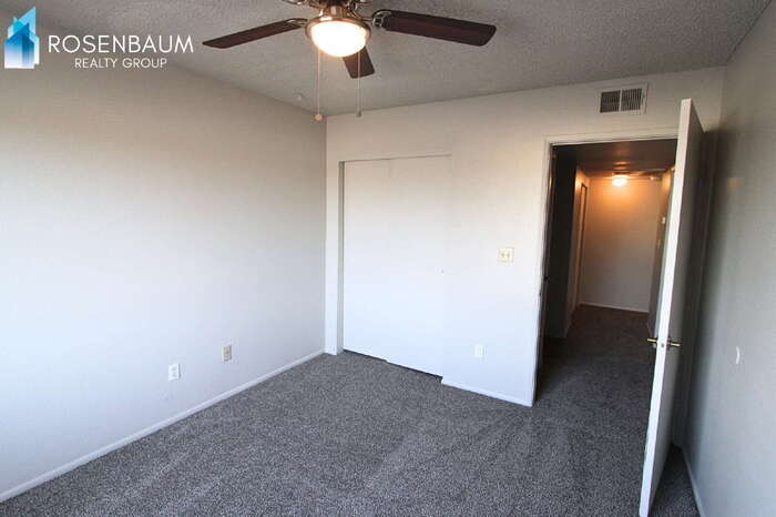 Building Photo - 410 E 9th Ave