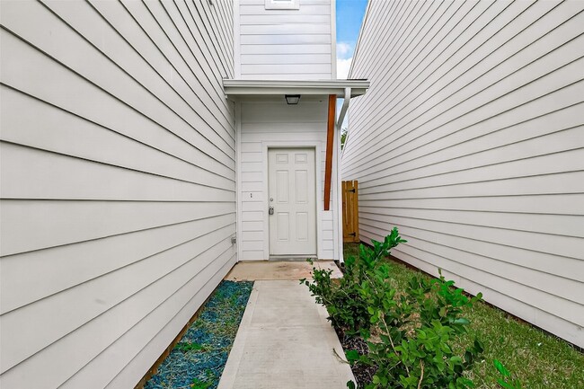Building Photo - 2714 Discovery Trails Ct