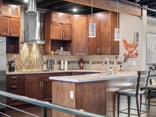 Building Photo - 401 W 1st Ave