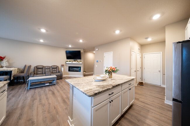 Building Photo - 13864 Kaylemore Trl