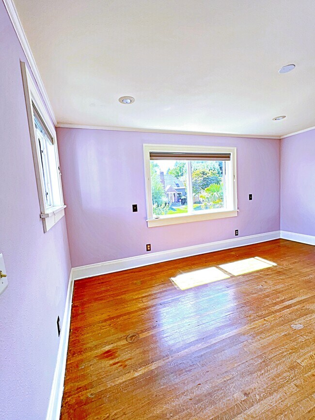 Building Photo - 7315 SE Taylor St