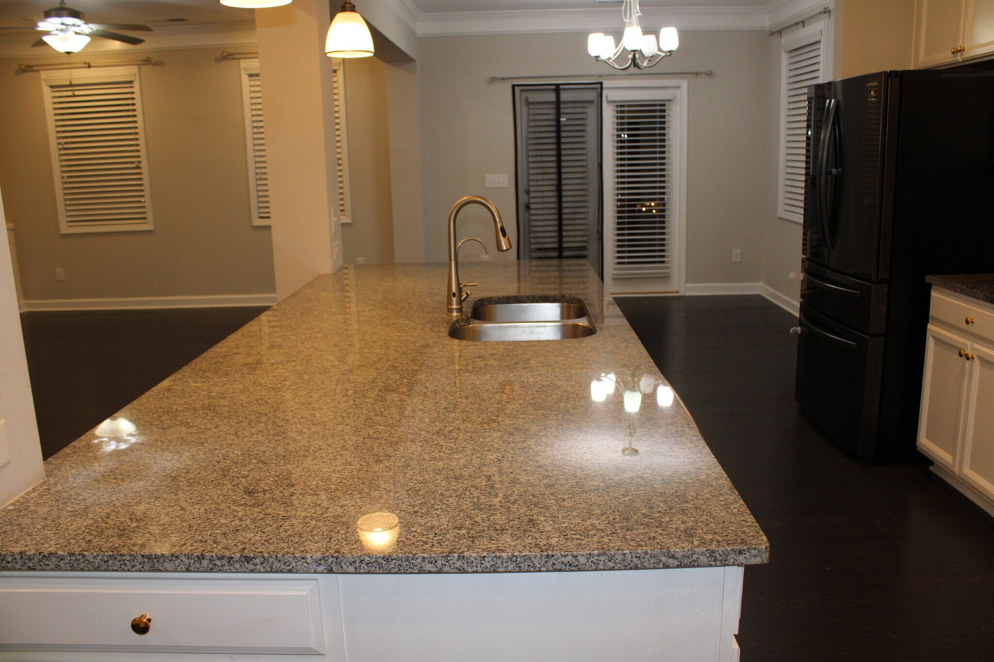 Large Kitchen Island - 2940 Furlong Ct