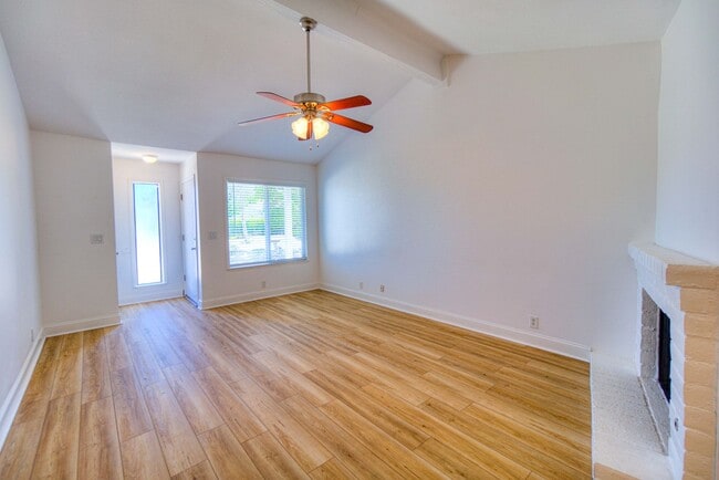 Building Photo - Spacious 2-Bed Duplex with Private Backyar...