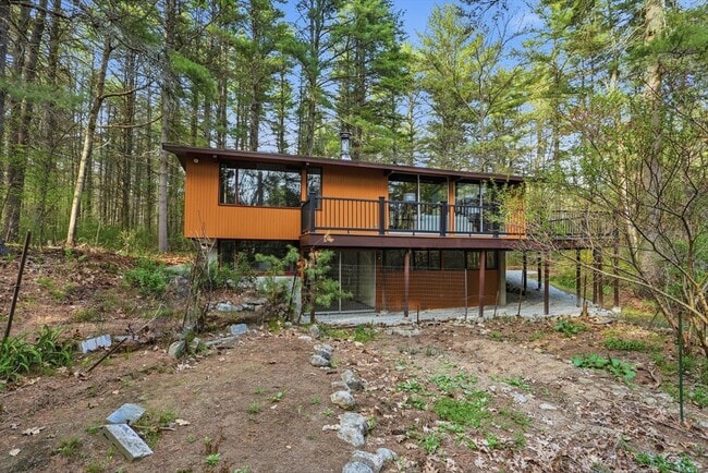 Building Photo - 234 Tophet Rd