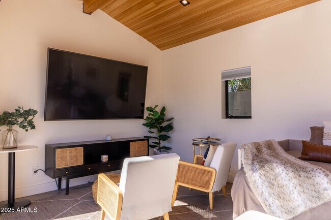 Building Photo - 68 W Lewis Ave