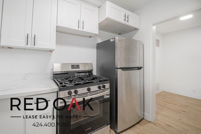 Building Photo - 812 Westbourne Dr