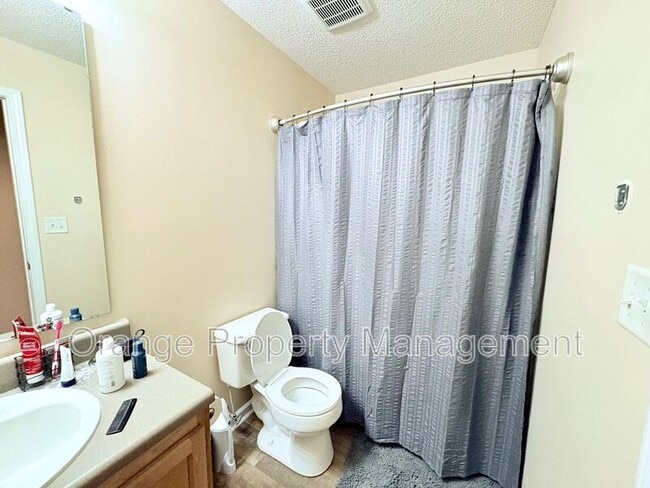 Building Photo - 1621 Harts Ridge Dr