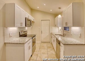Building Photo - 922 Clearview Dr