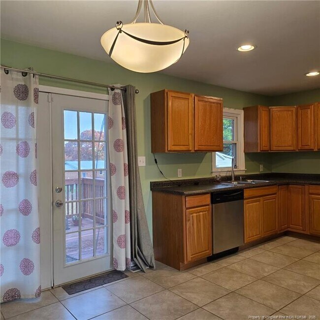 Building Photo - 1401 Greenock Ave