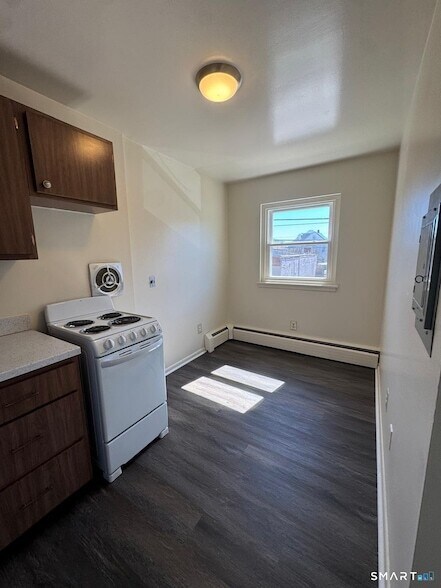 Building Photo - 70 McKinley Ave