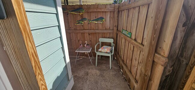 Building Photo - 15030 SW 155th Ter