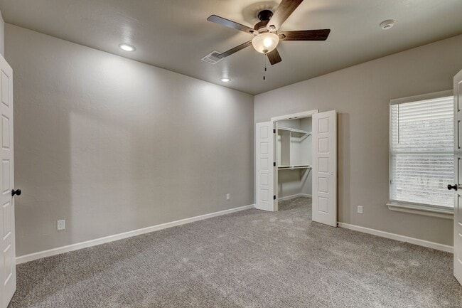 Building Photo - 5712 Campbell Creek Dr