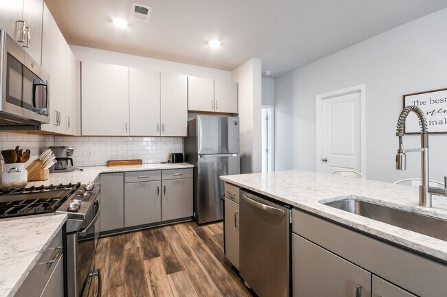 Building Photo - 4571 Summey Street