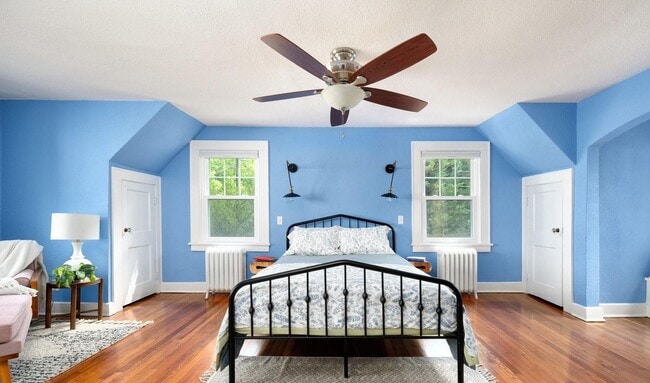 Building Photo - Asheville - Historic Charm Meets Modern Living!