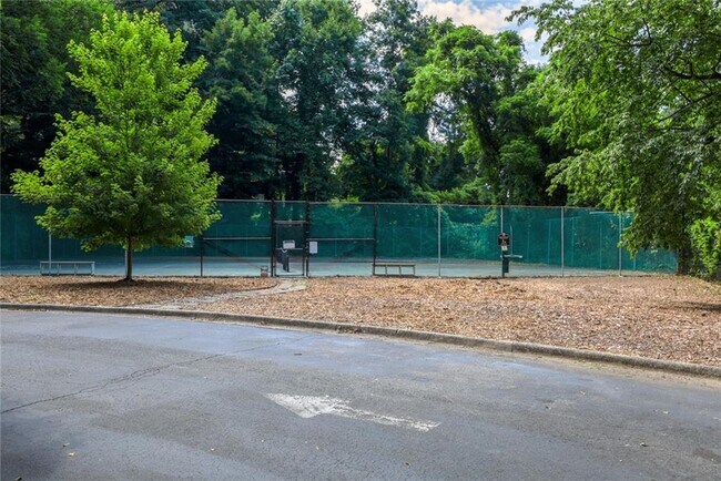 Building Photo - 130 26th St NW