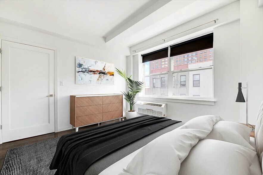 Building Photo - 114 Ridge St