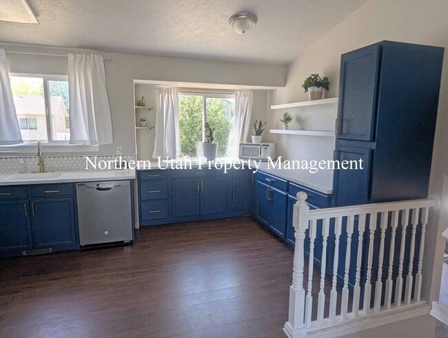 Building Photo - 3 Bed 2 Bath - HVAC