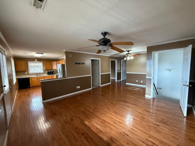 Building Photo - Guntersville, AL Home for Rent!