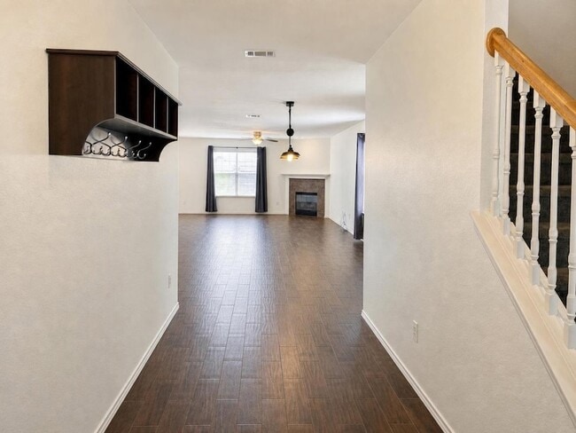 Building Photo - 1621 Village Park Trail