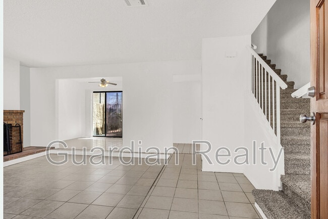 Building Photo - 2639 Jacyra Ave