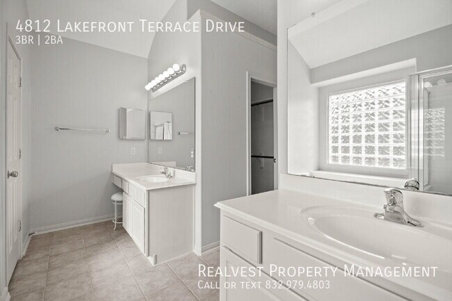 Building Photo - 4812 Lakefront Terrace Dr