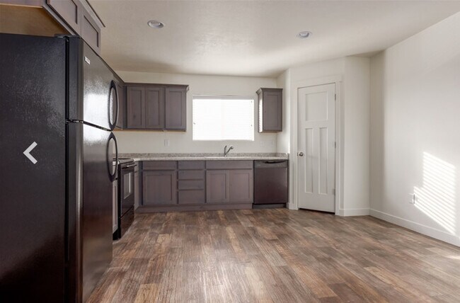 Building Photo - 687 N 30 E