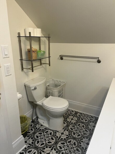 New Upper Bath - 508 Merton Ave