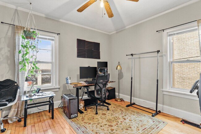 Building Photo - 1342 Rutledge St