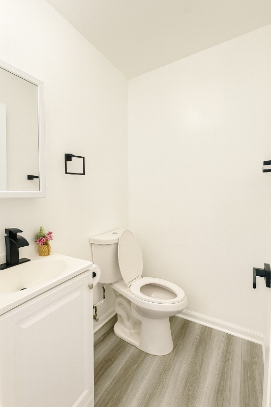 Building Photo - 317 E Hazel St