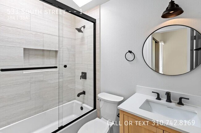 Building Photo - 533 South St