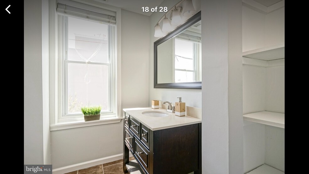 Building Photo - 217 Shurs Ln