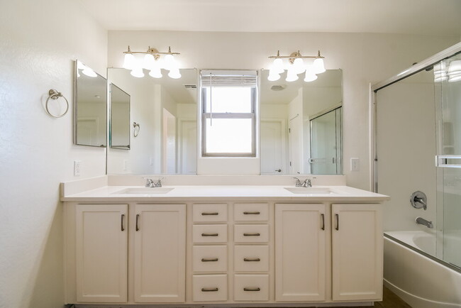 Building Photo - 2662 E Megan St