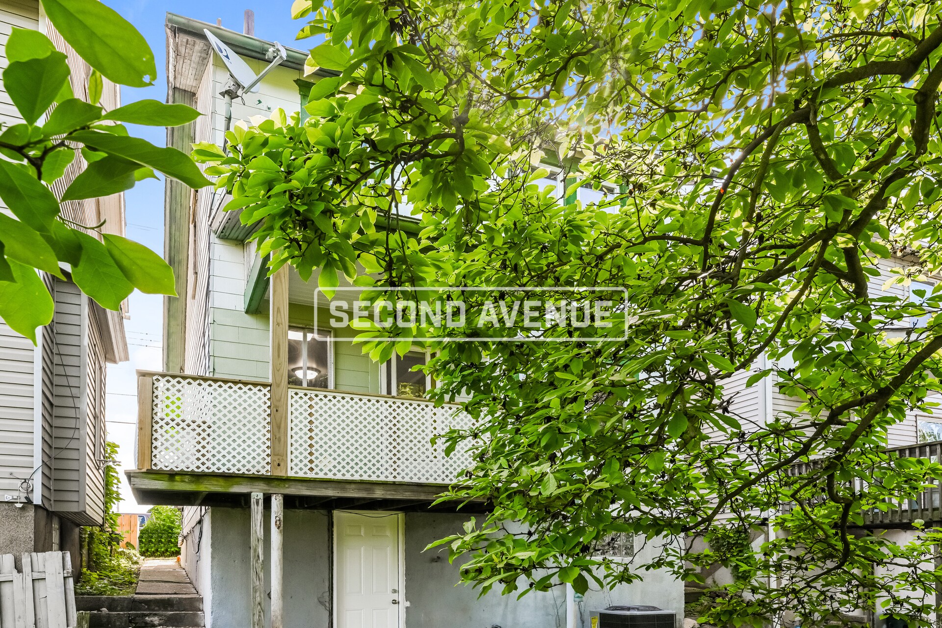 Building Photo - 1924 Grandview Ave