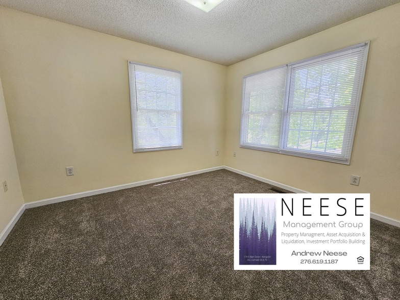 Building Photo - 640 Wyndale Rd