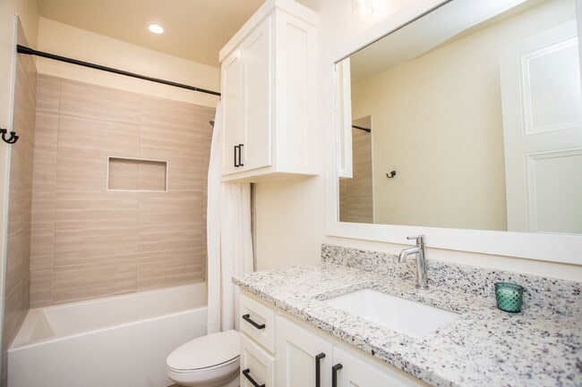 Building Photo - Luxury Living in the Estates at Vintage