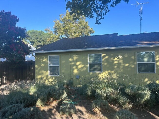 Building Photo - 2340 Belmont Rd