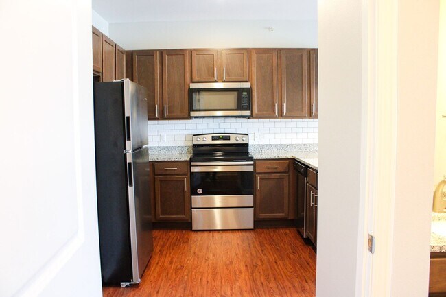 Building Photo - 3211 Redhawk St