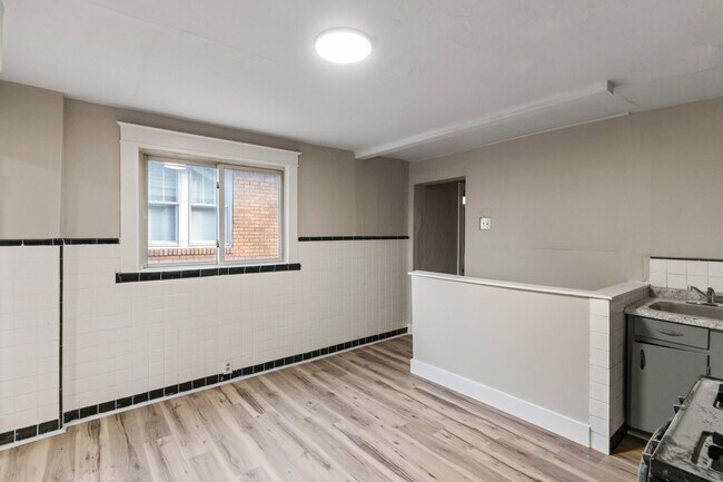 Building Photo - 8212 Toddy Ave