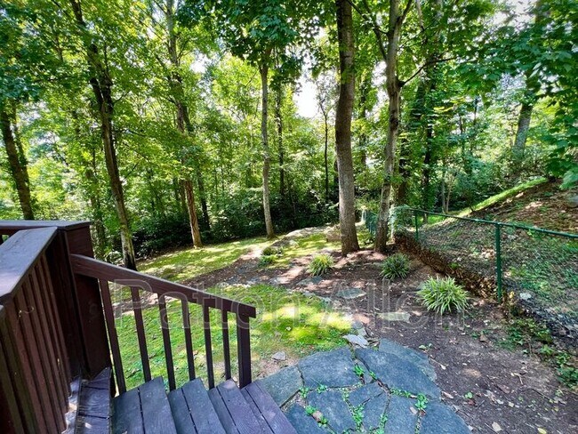 Building Photo - 48 Mountain Site Ln
