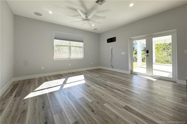 Building Photo - 13305 79th St