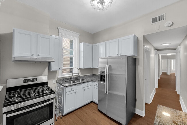 Building Photo - 6424 S Ingleside Ave