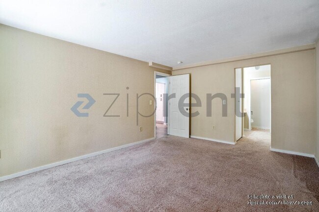 Building Photo - 9807 NE 124th St