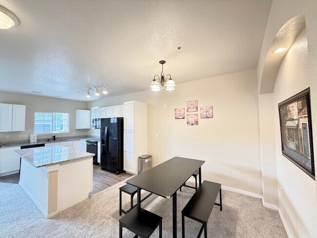 Building Photo - 9434 Ashbury Cir