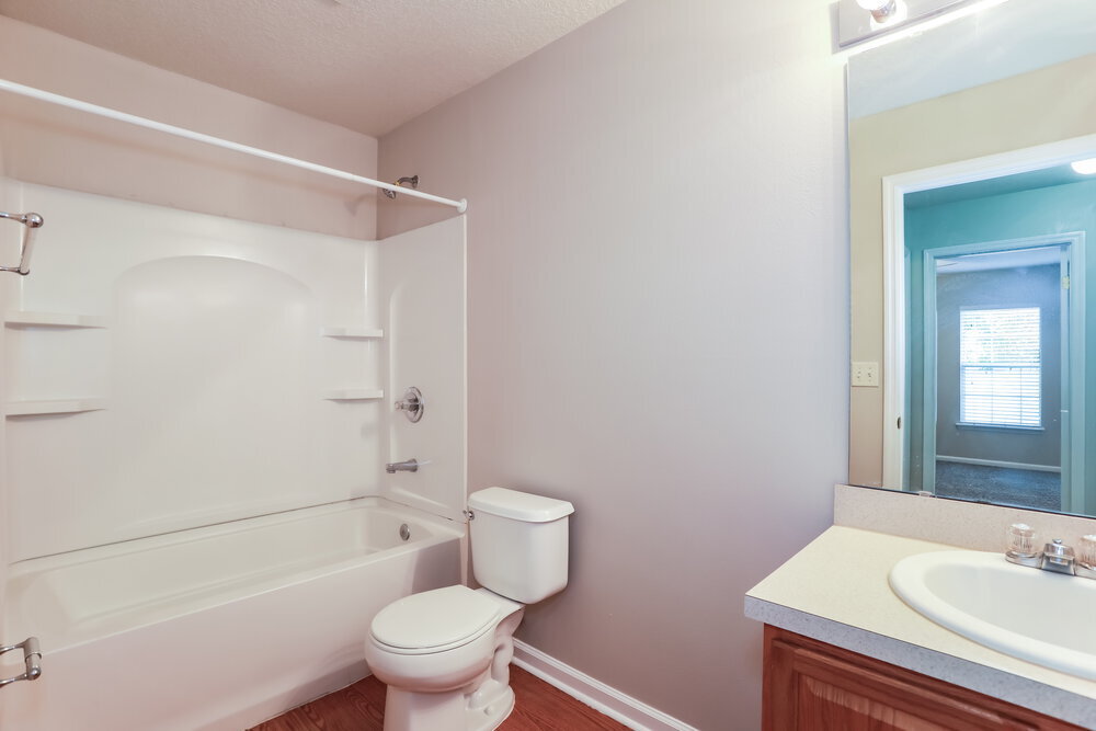 Building Photo - 11311 Justin Oaks Dr N