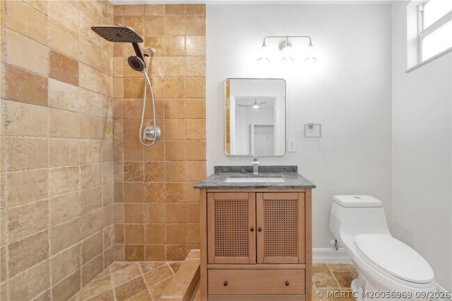 Building Photo - 4339 Bougainvilla Dr